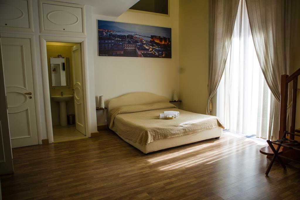 B&B Palazzo Ruffo Di Bagnara Наполи Екстериор снимка