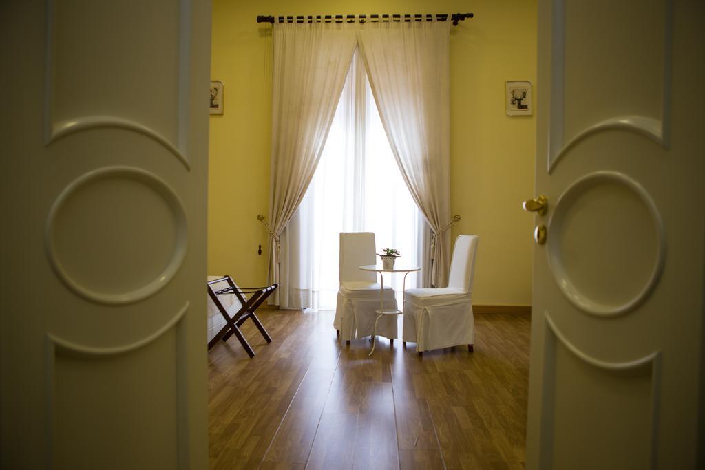 B&B Palazzo Ruffo Di Bagnara Наполи Екстериор снимка